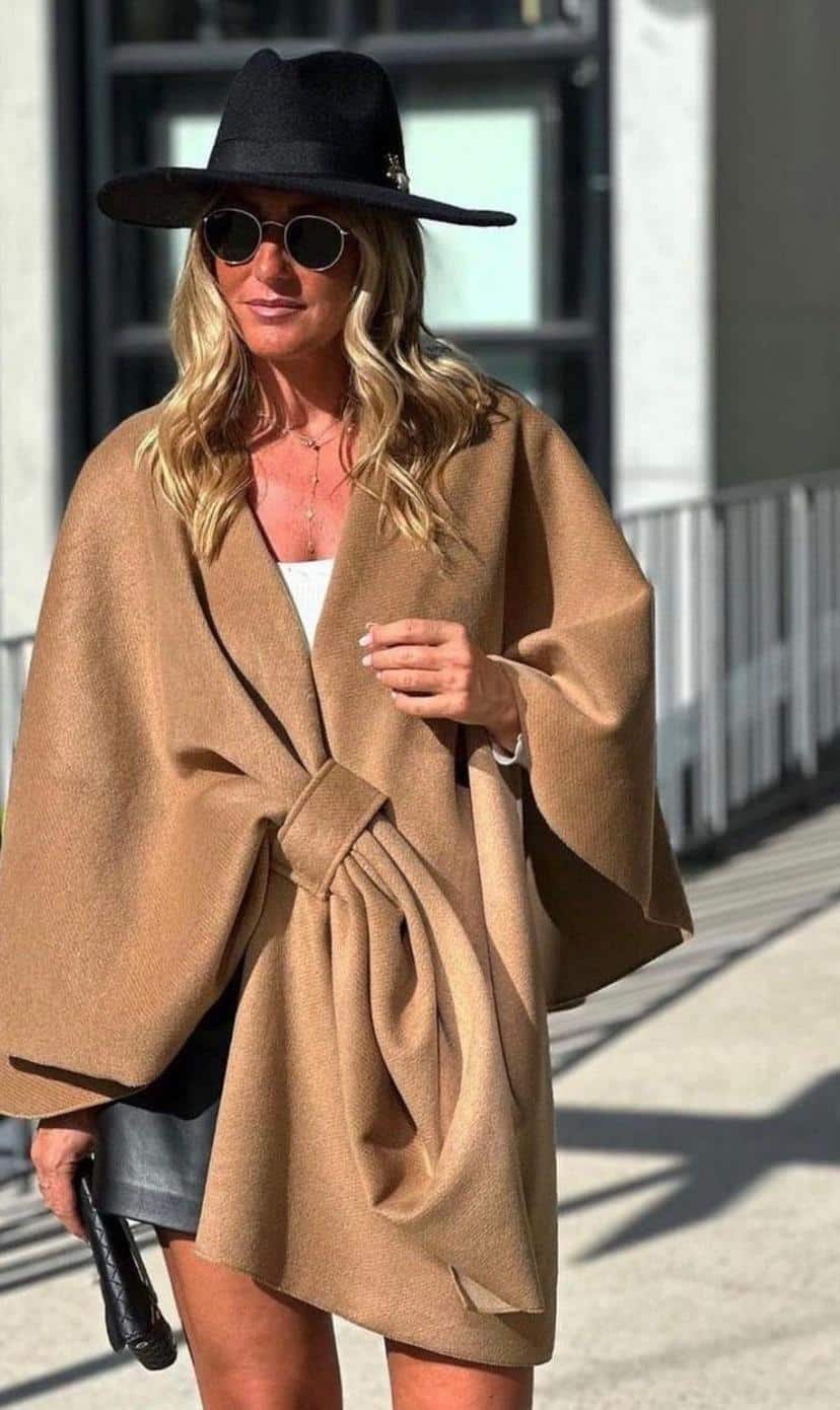Barna poncho